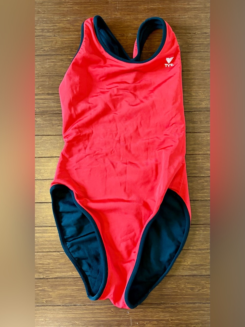 TYR Swimsuit Women's Hydra Span Reversible Diamondfit Black and Red size Medium